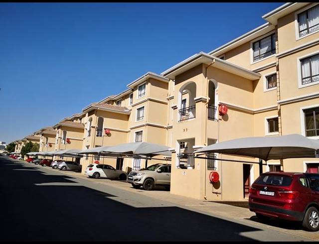 2 BEDROOM APARTMENT TO LET IN HALFWAY GARDENS